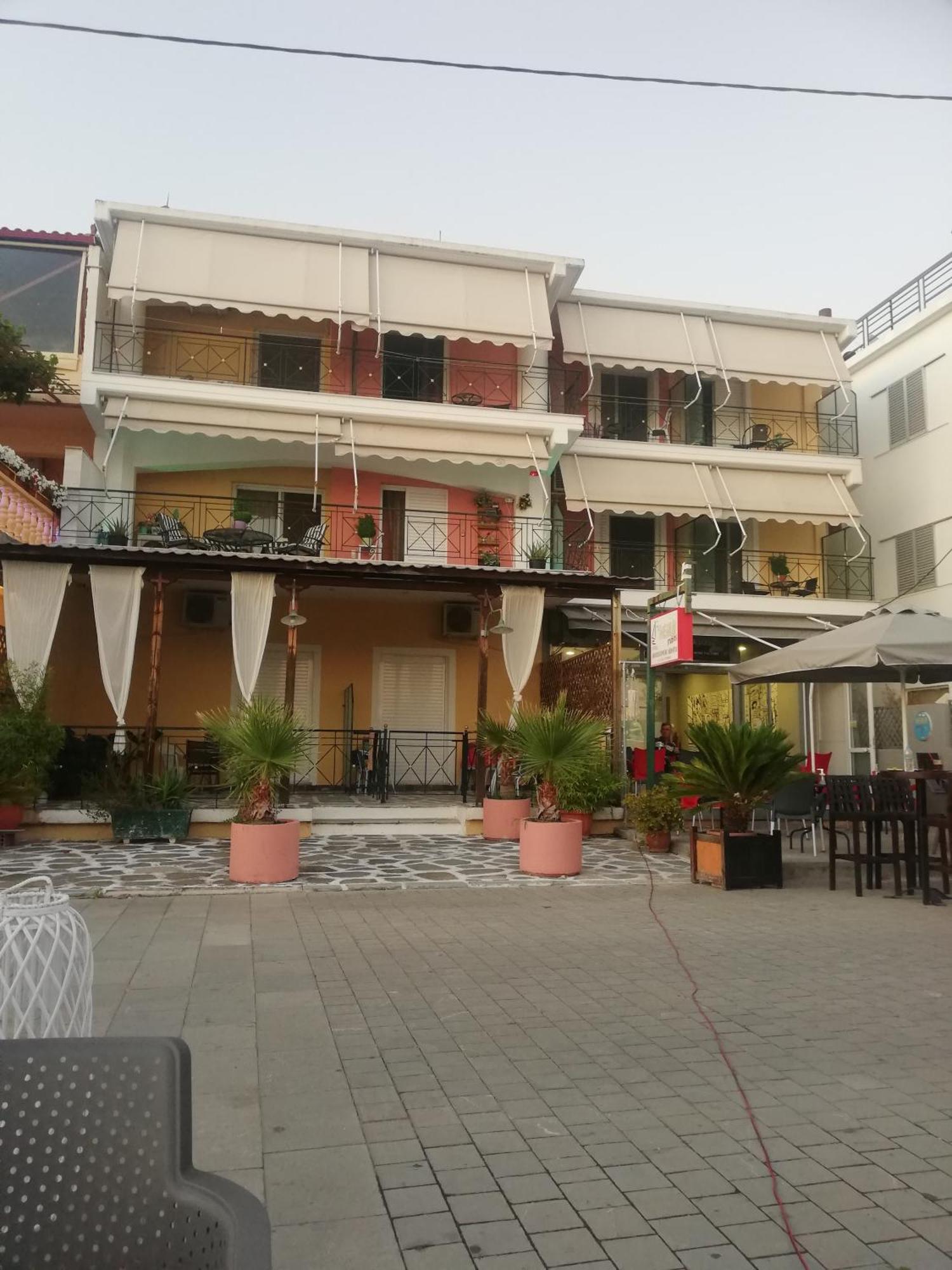 Menidistudios