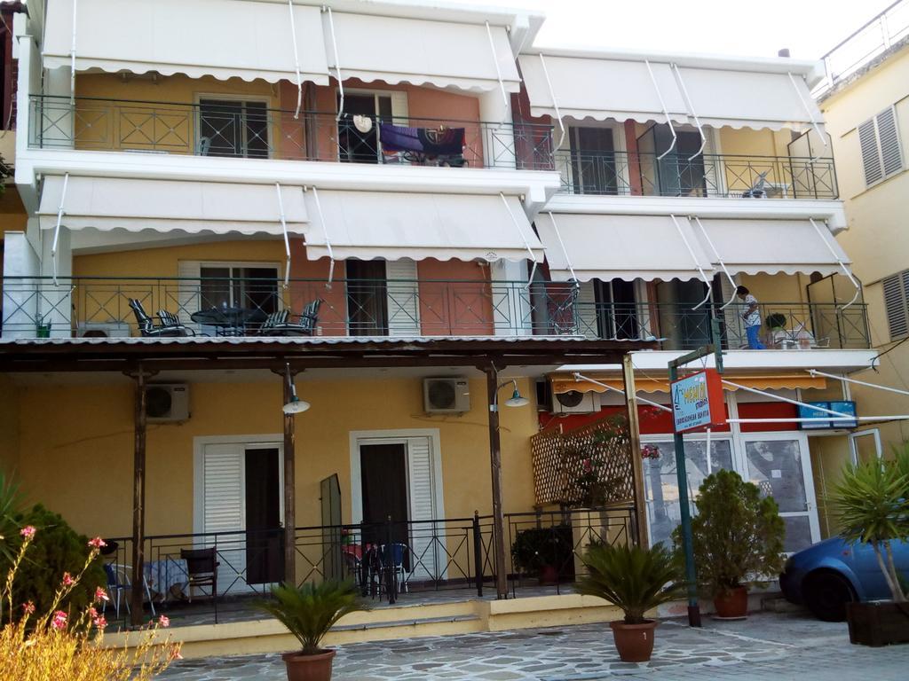 Apartment Menidistudios