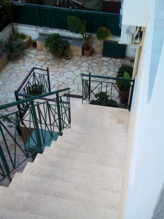 Menidistudios Menídion